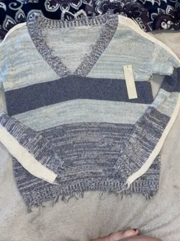 One Grey Day Walter Pullover Distressed Raw Hem Sweater Small NEW Preppy Blue