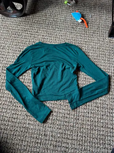 Heart & Hips Green cropped long sleeve - Image 2