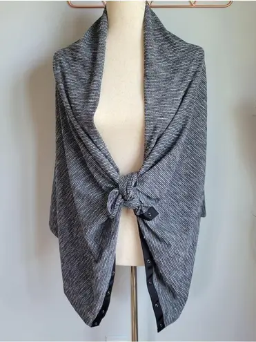 Lululemon , Vinyasa Scarf Coco Pique Black White Customizable Snap Knit Wrap