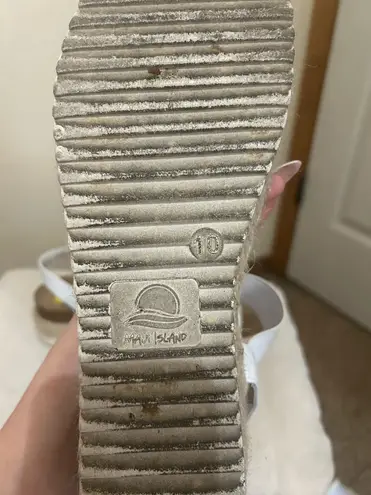 Maui Island Strap Sandals