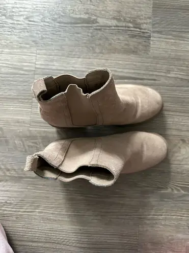 Bootie heels Tan Size 6.5