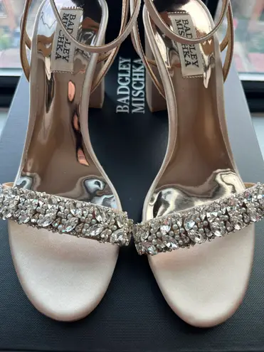 Badgley Mischka NIB Size 7 Heels