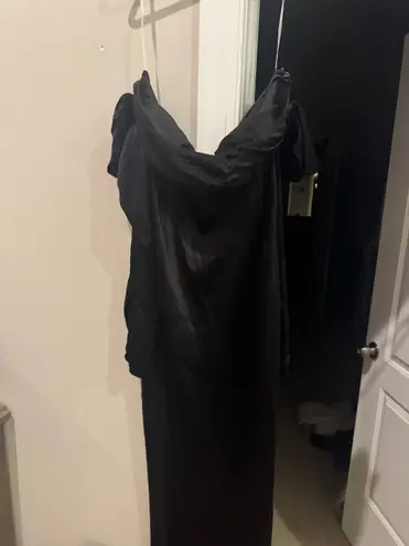 Meshki Long Sleeve Formal Dress