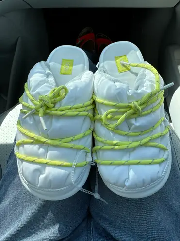 UGG Brand new  Women's Puffer Spaceslider Tech Slide