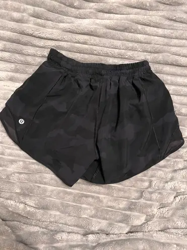 Lululemon Hotty Hot Shorts 4”