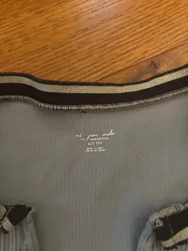 Out From Under  Go For Gold Top - Image 2