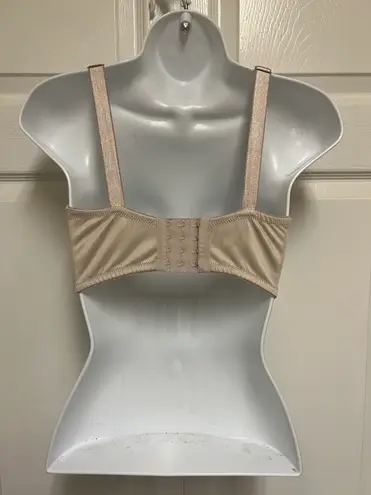 Lilyette No Show Seam Free Invisible Soft Cup Shaping Bra