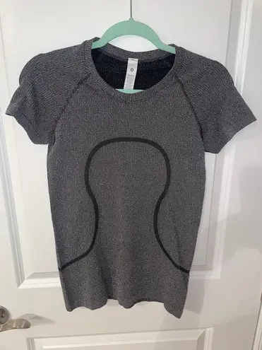 Lululemon  Swiftly Tech Short Sleeve thumbnail 1