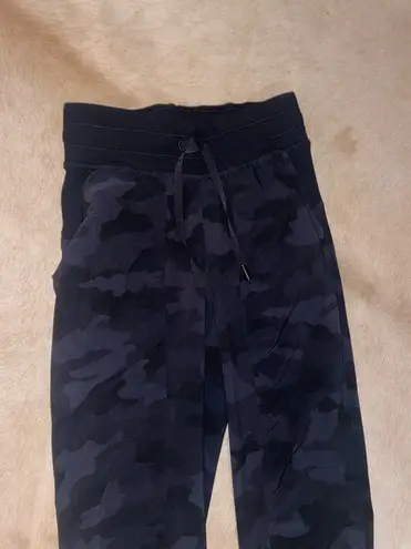 Lululemon  Joggers