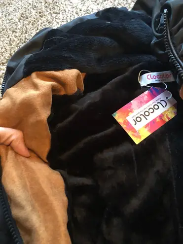 NWT Coat !! Very Cute And Warm !!! Black Size M