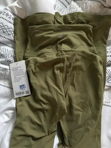 Lululemon groove flare plants size 2 NWT