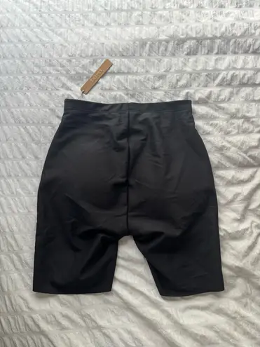 SKIMS Body Butt Lifting Shorts