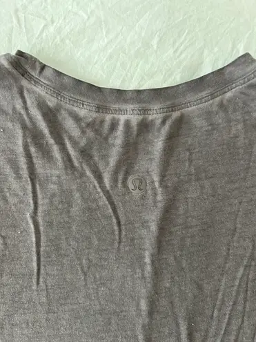 Lululemon T-Shirt