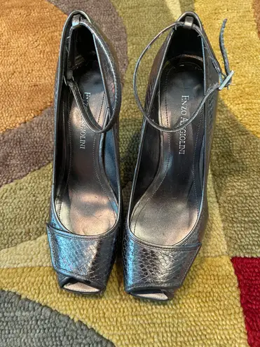 Enzo Angiolini Dark Grey Metallic Snakeskin Peep Toe Heels Women’s Size 6 US