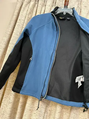 Mountain Hardwear Women’s Windstopper Full Zip Jacket