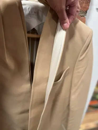 Korean Women’s Tailored Time Post Modern Blazer Tan Size 4