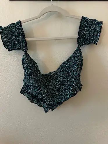 Francesca's Flowered Crop Shirt 