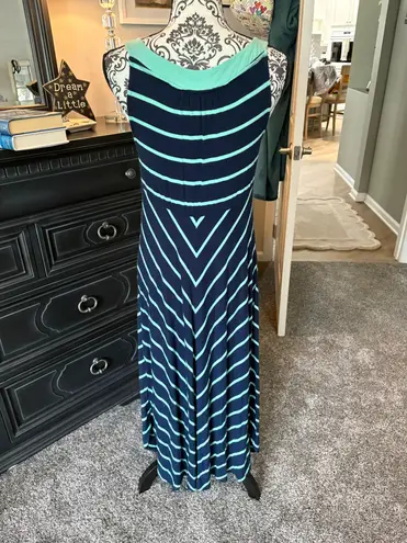 Liz Lange maternity size medium dress