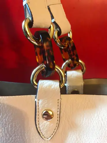 Ralph Lauren beige two straps tote bag.