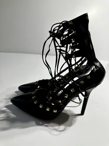 Wild Diva Lounge Studded Black Strappy Heels size 10 Brand New