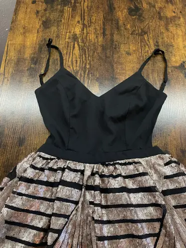 Miss Avenue gold sequin crisscross back dress SZ M