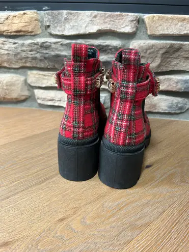 Size 7 chunky heel Chelsea platform boots Red