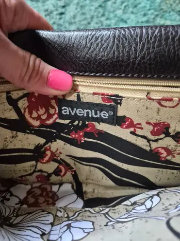 Avenue Wisker Cluth Bag NWT