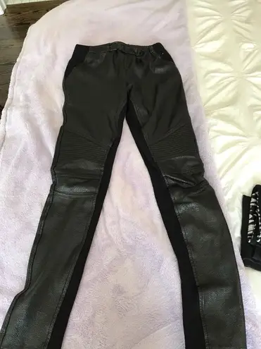 BCBGMAXAZRIA Black Faux Leather Legging