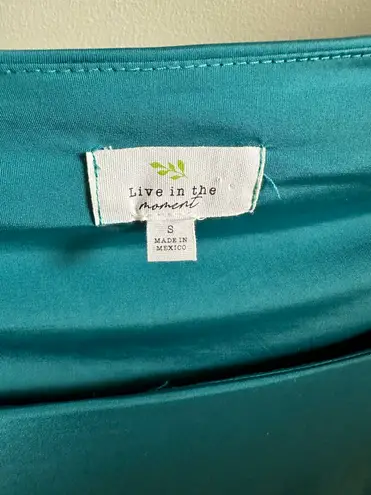 Live in the Moment Tight Crop Top - Image 2