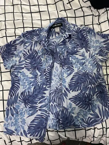 Vintage Sag Harbour Beachy Short Sleeve Button-up