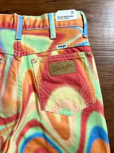 Wrangler NWT  WILD WEST 603 WAVE RAINBOW ENERGY JEAN SZ 25