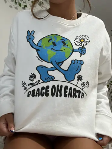 Life is Good “Peace on Earth” Crewneck