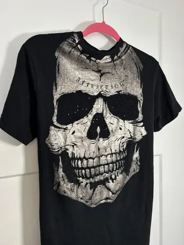 Affliction Small skull t shirt