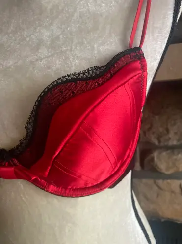 Frederick's of Hollywood -Red Bra