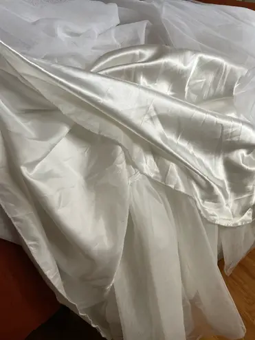 Ball Gown White Size 2