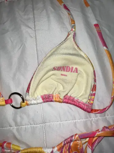 Sundia String Bikini