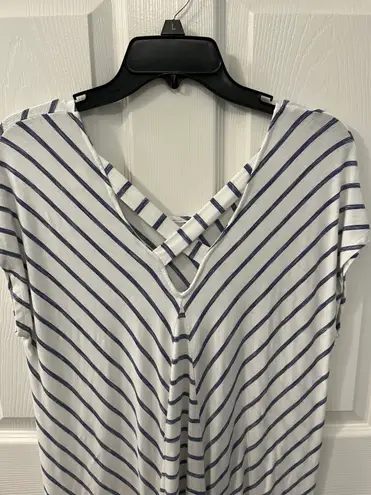 Chico's Chico’s Petite Size 1 (medium) Blue & White Tunic Top