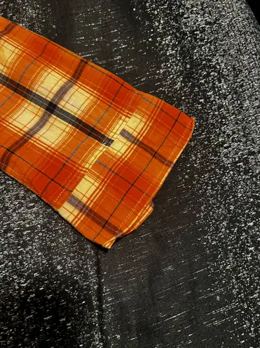 Fashion Magazine Womens medium Magazine button up shirt