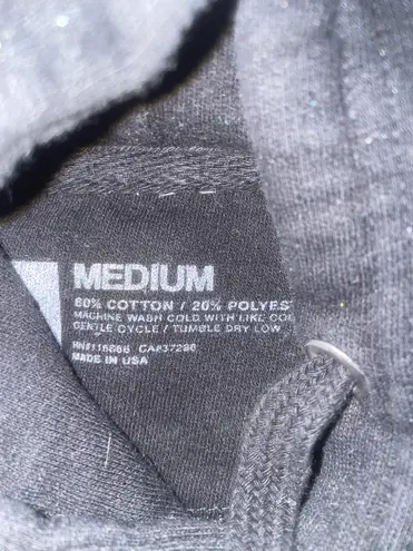 Young & reckless Hoodie - Image 2