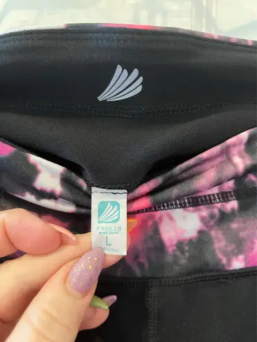 Free Country Free 2 B By Black and Pink Leggings Size Large