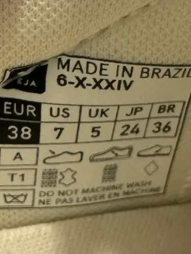 VEJA RIO BRANCO II ALVEOMESH Sneakers NWOT