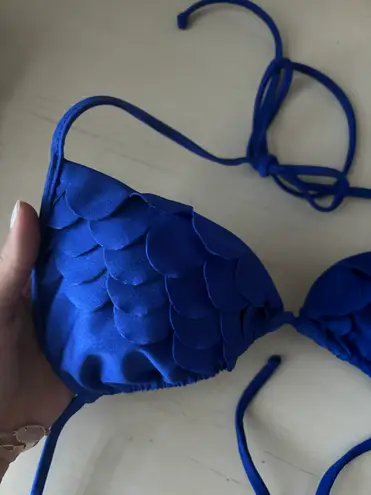 Luli Fama NWT SI SOY SIRENA - Scalloped Triangle Top electric blue