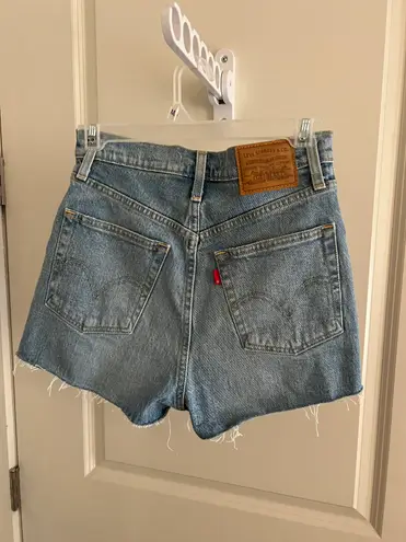 Levi's Ribcage Shorts