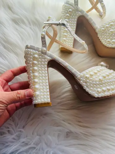 Opulent Pearl Platform Bridal Heels White Size 8