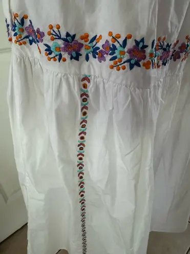 NWOT Banjanan Antonia Skirt Srinagar Embroidered White. MSRP $345. Size L White Size L