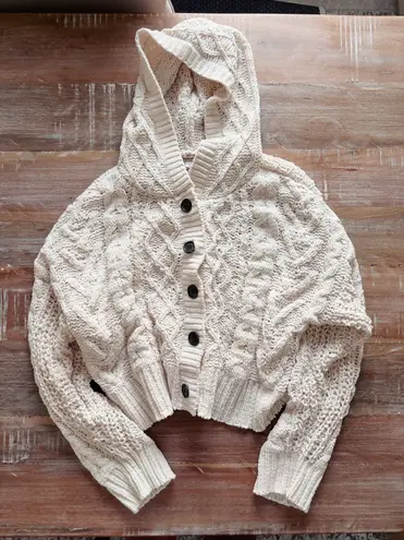 American Eagle Outfitters Buttoned Cardigan