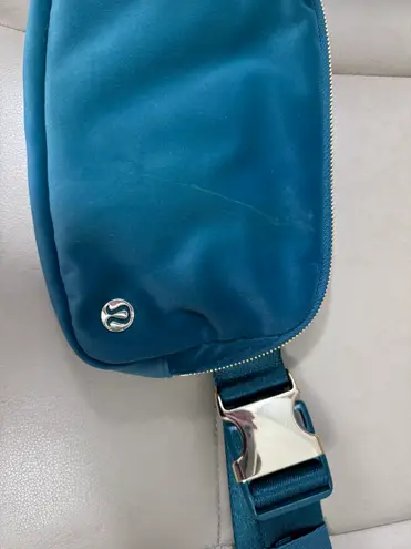 Lululemon Everywhere Belt Bag Velour