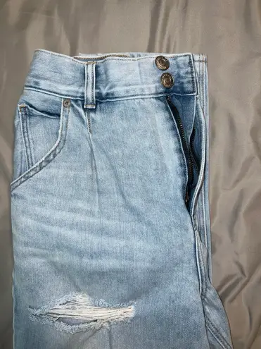 American Eagle Outfitters Moms Jeans