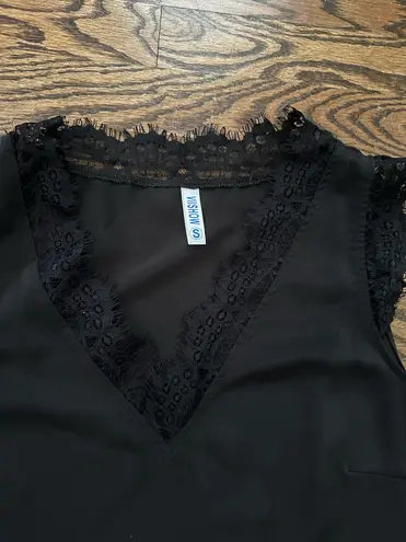 Black lacy tank top | basic wardrobe necessity