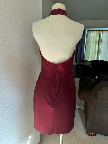 Boutique NARIANA Burgundy Red Halter A-Line Homecoming Formal Dress